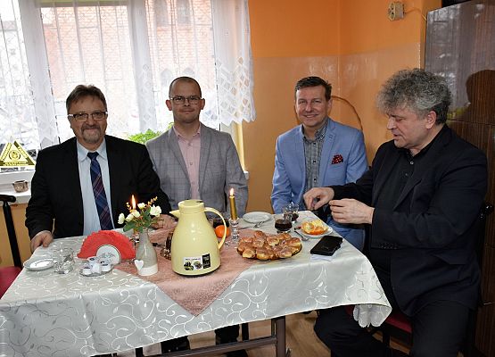 Starosta uhonorował kobiety