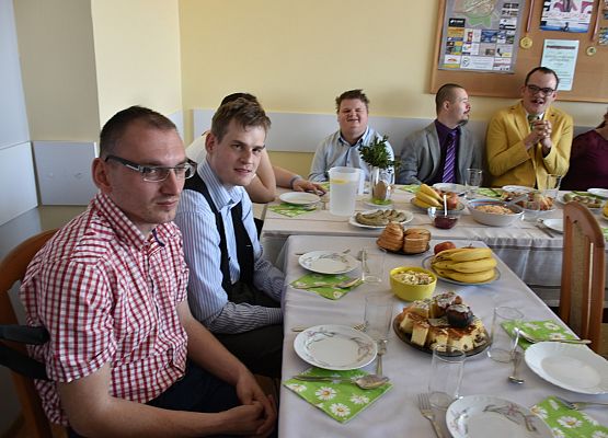 Wielkanocne śniadanie w