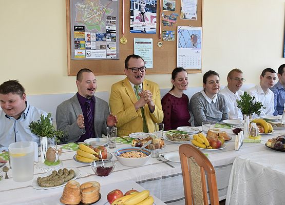 Wielkanocne śniadanie w