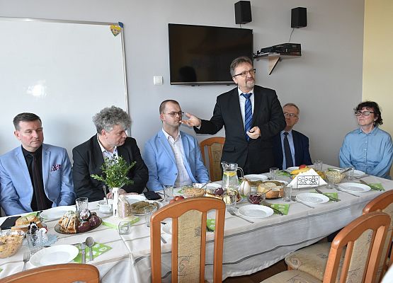 Wielkanocne śniadanie w