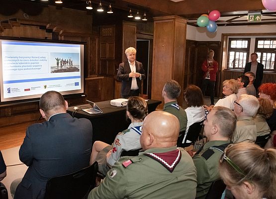 Samorządy z harcerzami –