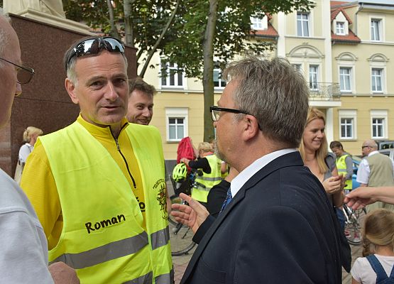Pielgrzymi w drodze na Jasną