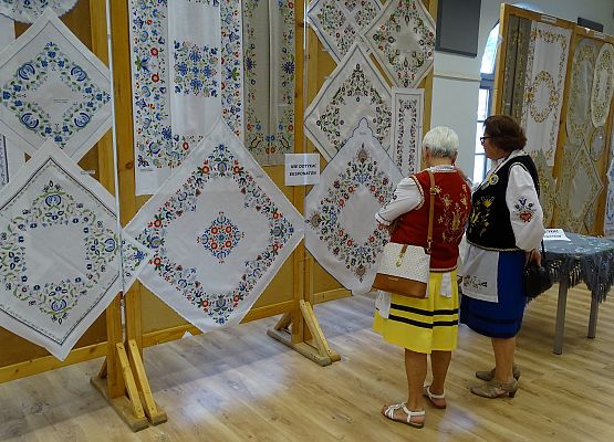 Haft Kaszubski na wystawie w