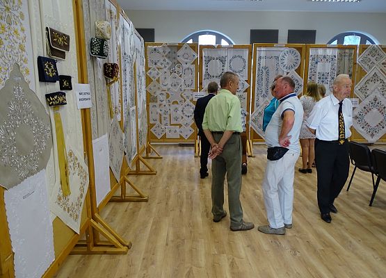 Haft Kaszubski na wystawie w