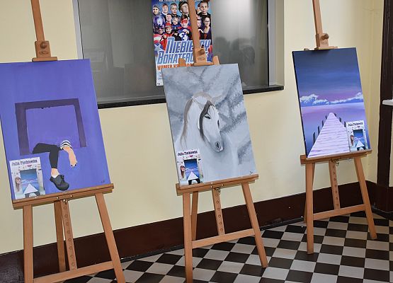 Obrazy 12-letniej Julii