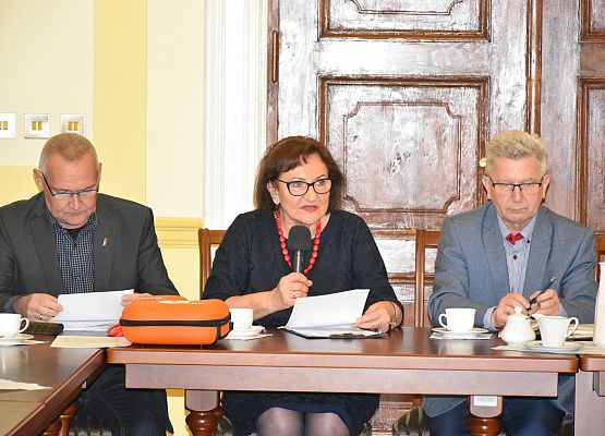 Defibrylator w starostwie już