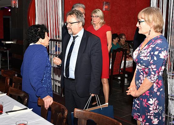 Starosta z seniorami