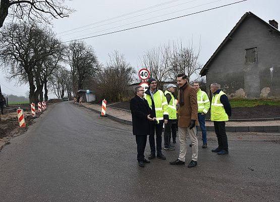 Do Janowic nową nawierzchnią