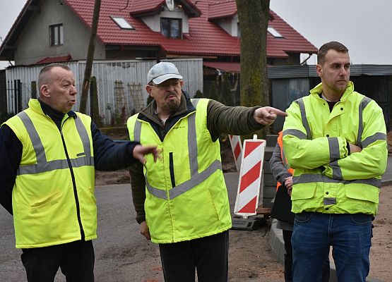 Do Janowic nową nawierzchnią