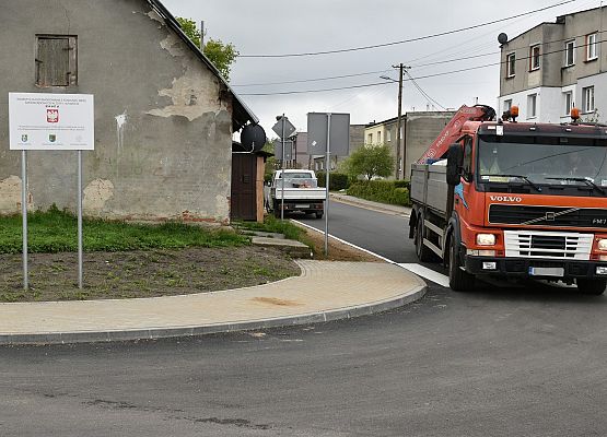 Do Janowic nową nawierzchnią