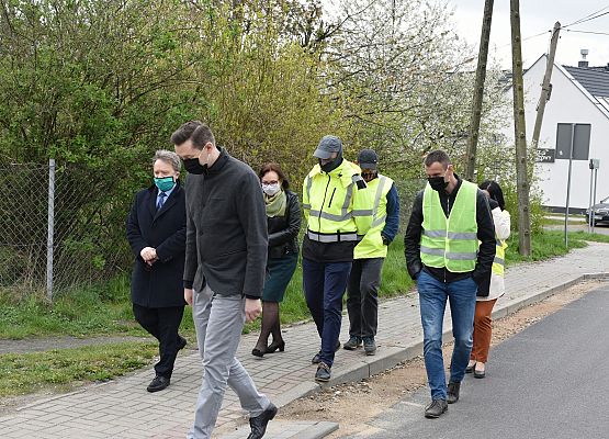 Do Janowic nową nawierzchnią