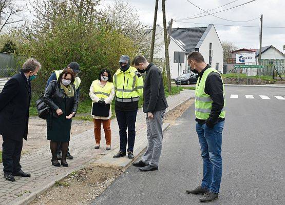 Do Janowic nową nawierzchnią