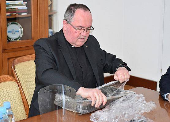 Przyłbice od „Kolpinga”