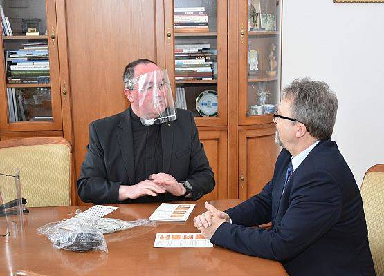 Przyłbice od „Kolpinga”