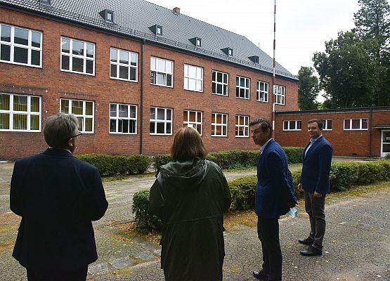 LO 2 pod nowym dachem