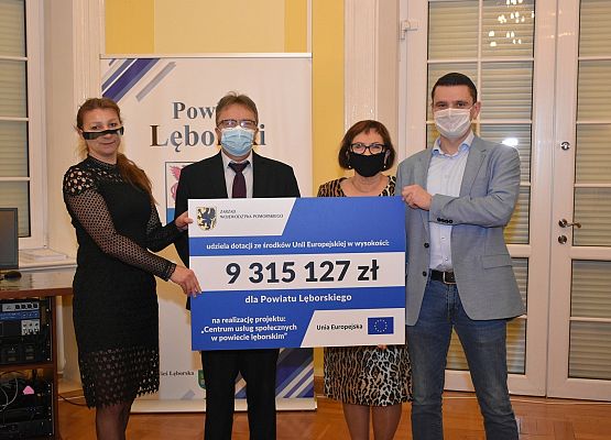 Symboliczne przyjęcie dotacji