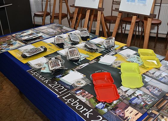 Upominki dla laureatów i