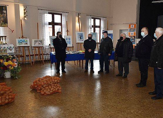 Laureaci w toiwarzystwie