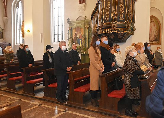 Uczestnicy mszy w intencji