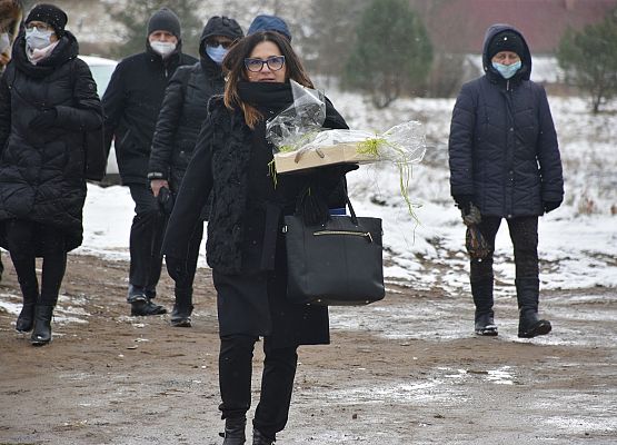 A.Kozyr na działce w