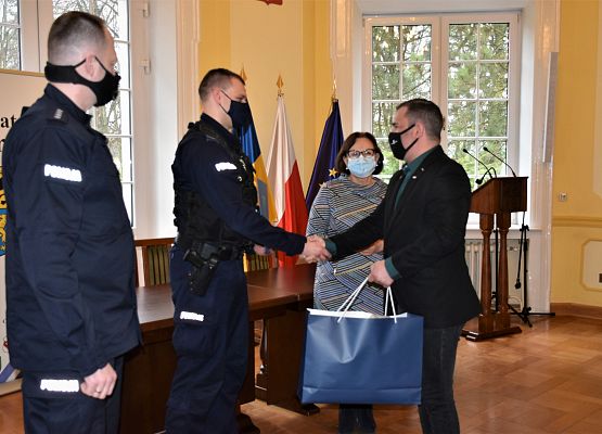 Wręczenie upominków