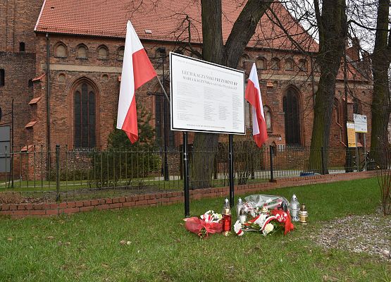 Tablica poświęcona ofiarom