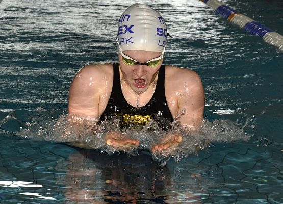 Wysokie loty pływaczek