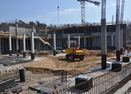 Prace na placu budowy