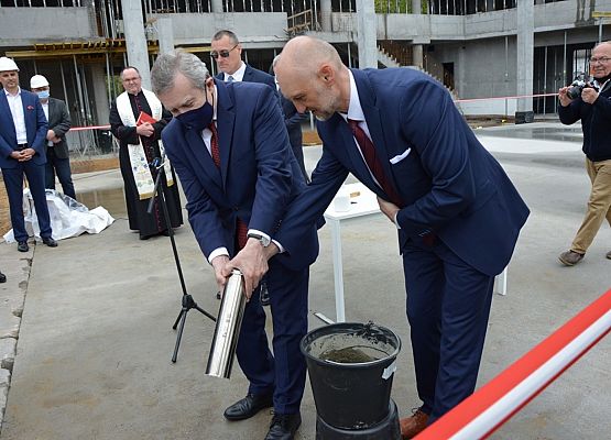 Wicepremier Gliński z dyr.