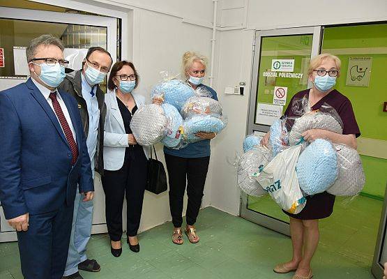 Z upominkami na spzitalnym