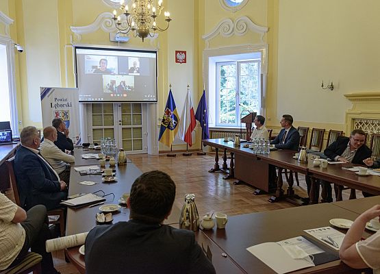 Dyskusja ze zdalnym udziałem