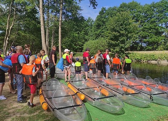 Uczestnicy na starcie spływu