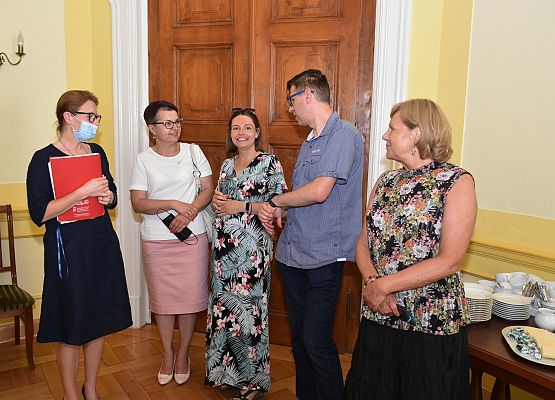 Rozmowy przed rozpoczęciem