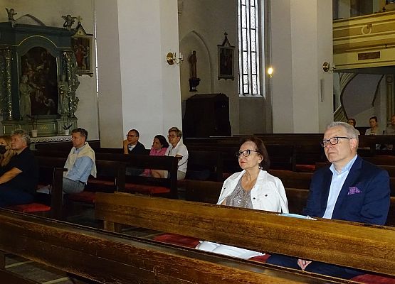 Starosta podczas nabożeństwa