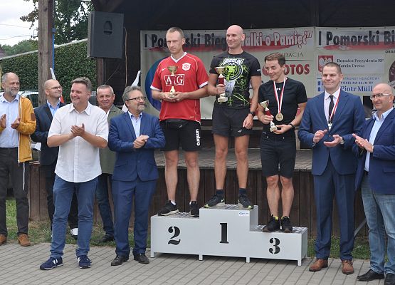 Organizatorzy i goście ze