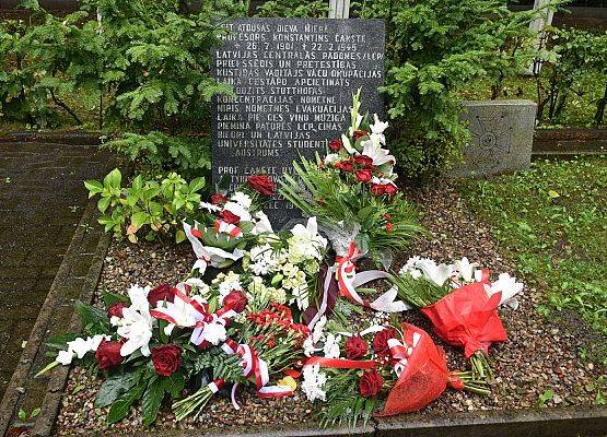 Tablica pamiątkowa Konstantina