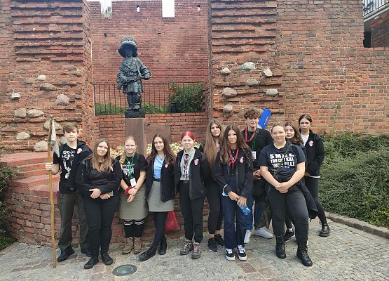 Przy Pomniku Małego Powstańca