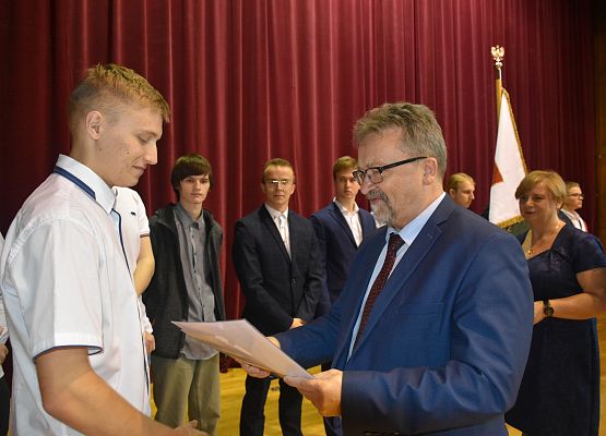 Starosta Lęborski wręcza