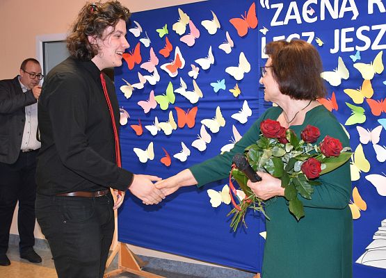 Uczeń ZSGŻiA przekazuje
