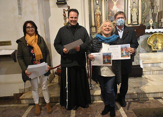 Wręczenie nagród wyróżnionym