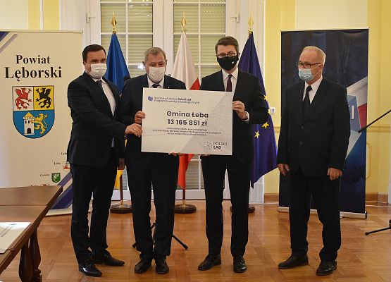 Promesę odbiera samorząd Łeby: