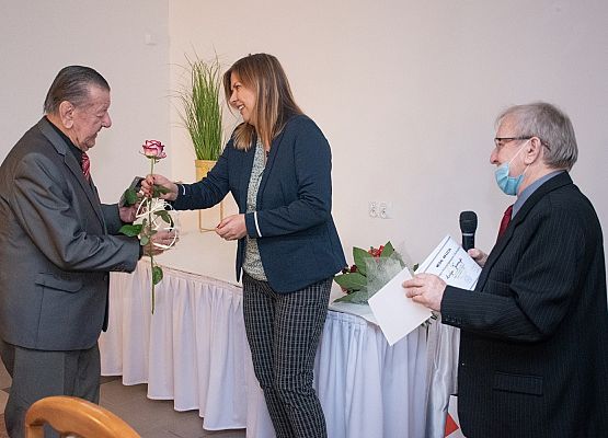Medal otrzymuje Henryk