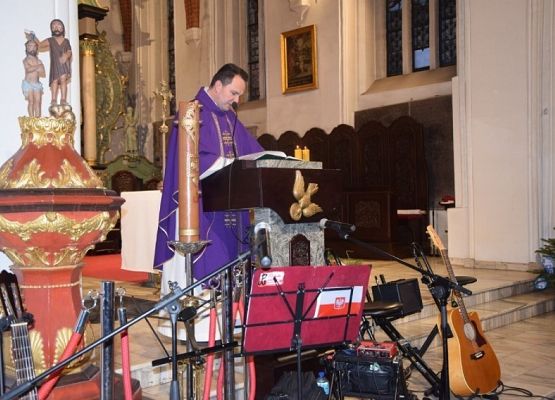 . Robert Wołyniec podczas mszy