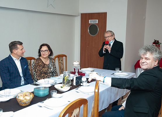 Od lewej: sekretarz miasta