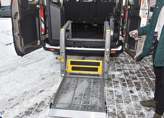 Podnośnik w położeniu gotowym