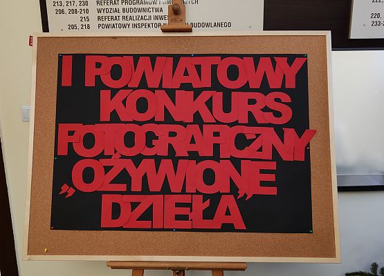 Plansza tytułowa wystawy