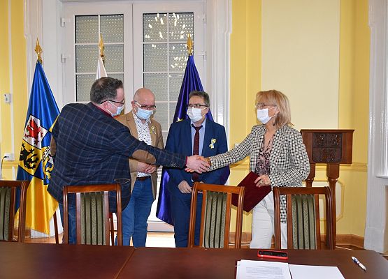 Gratulacje składa Adam Nowak -