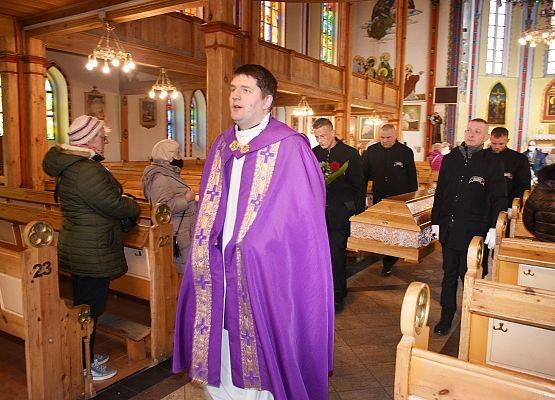 Wyprowadzenie trumny z