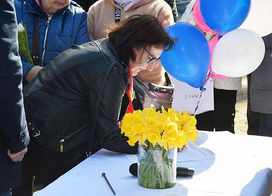 M.Stawski wbija gwóźdź w