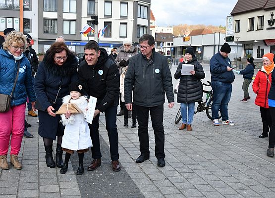 Starosta wręcza nagrody